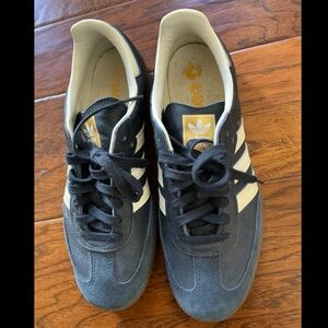 Adidas Sambas